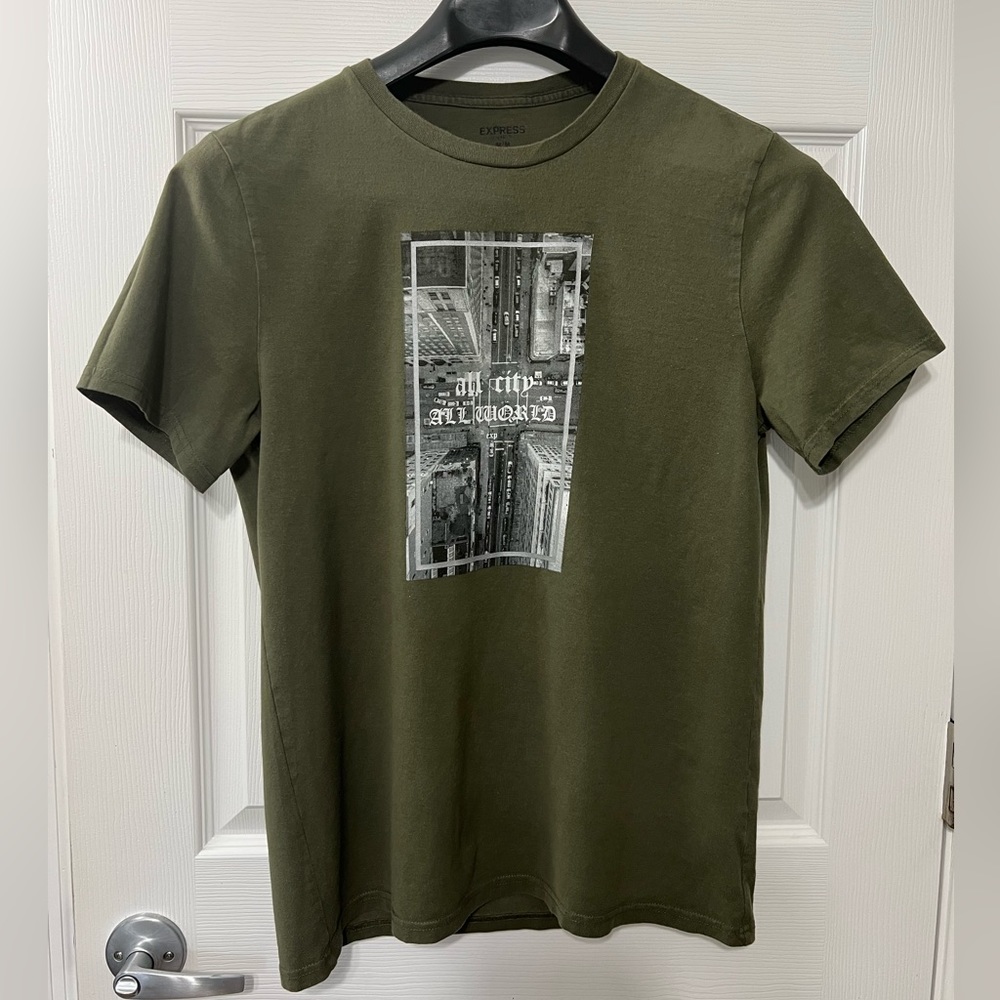 EUC Express Men’s Graphic Tee | Size Medium